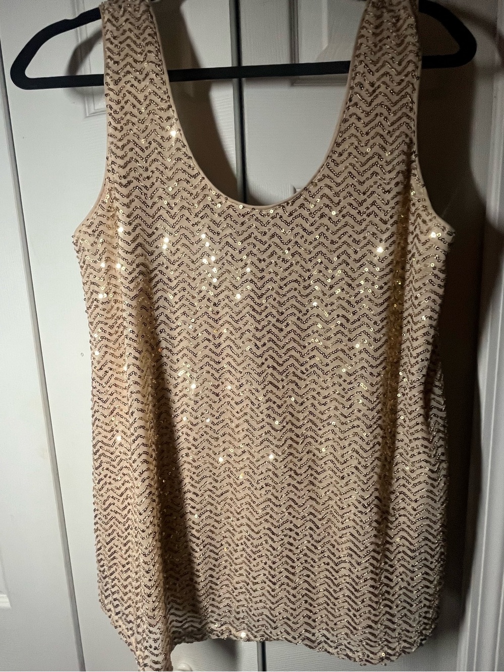 Vocal women’s sparkly sequined gold tank top size Medium NWT